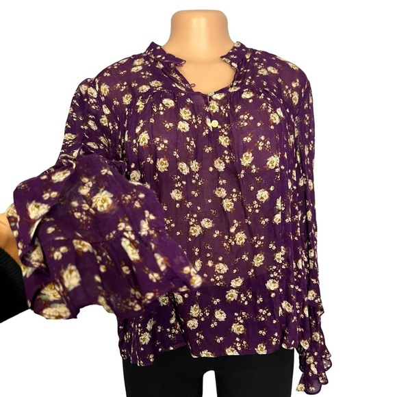 3/$30 🍂 Zara Purple Floral Print Long Flutter Sleeve Blouse - Picture 4 of 9